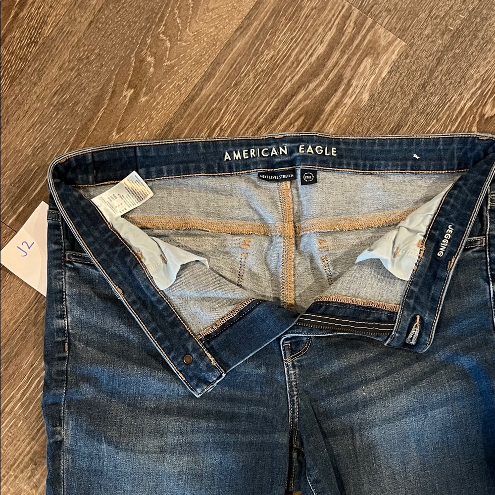American Eagle Jegging With Button Back Pocket - image 5